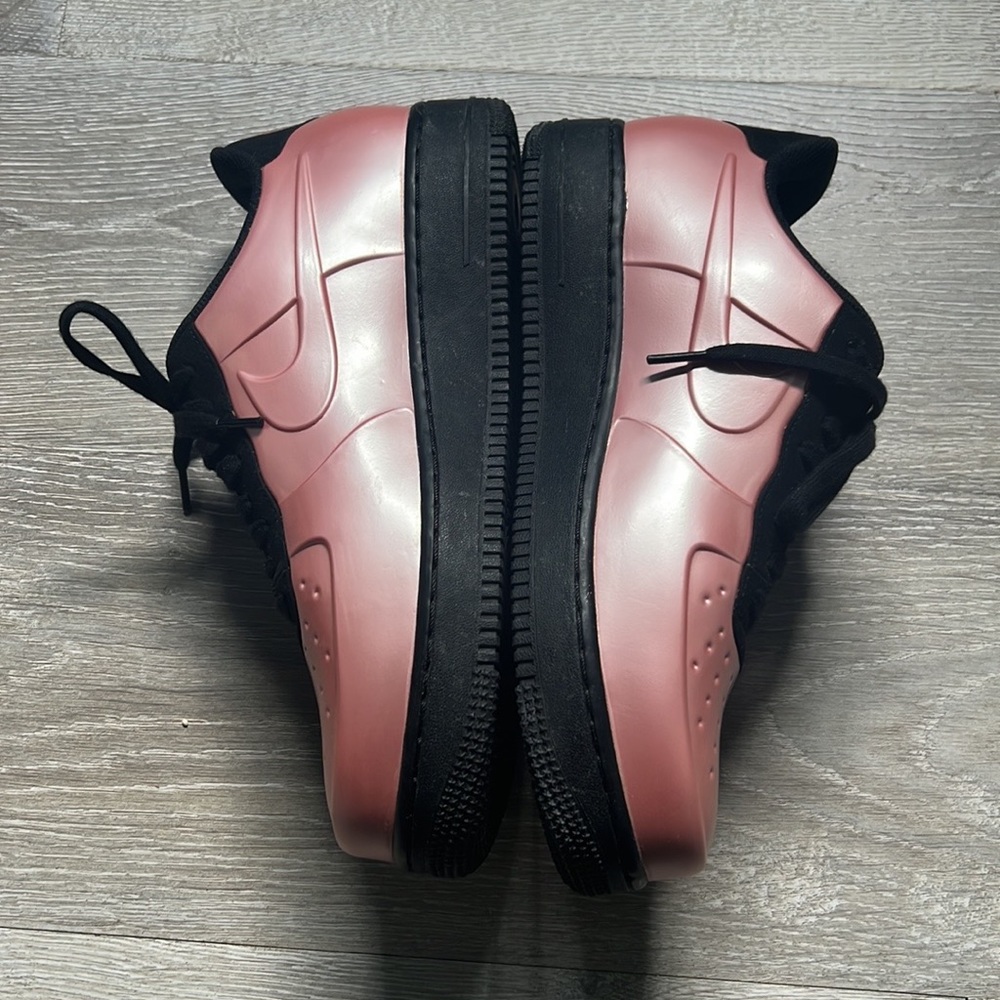 Nike Air Force 1 Chrome